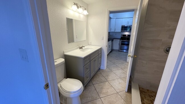 Building Photo - 5526 Pga Blvd