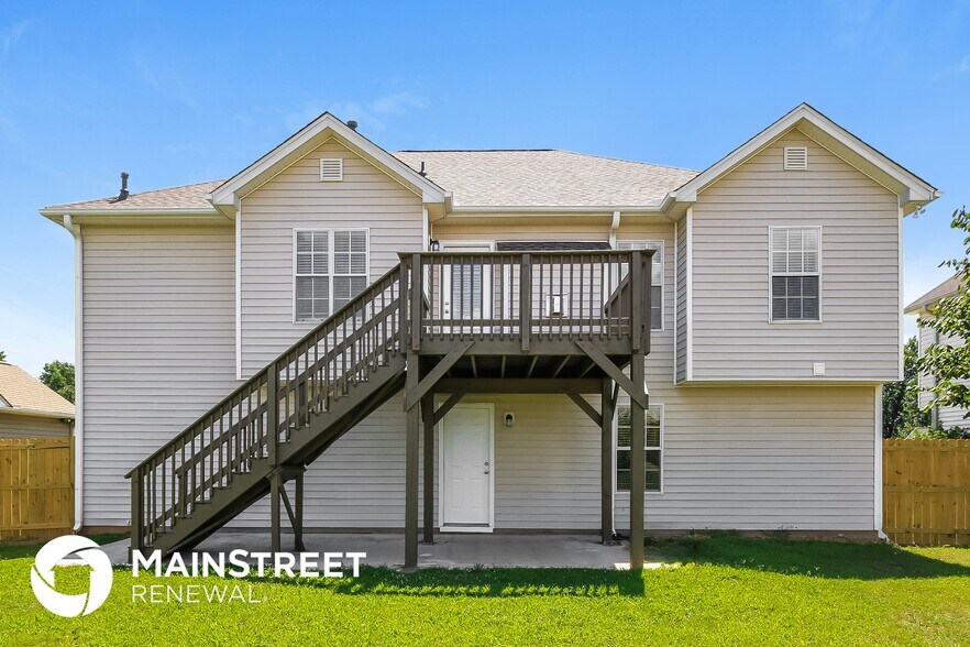 Building Photo - 5847 Colonnade Dr