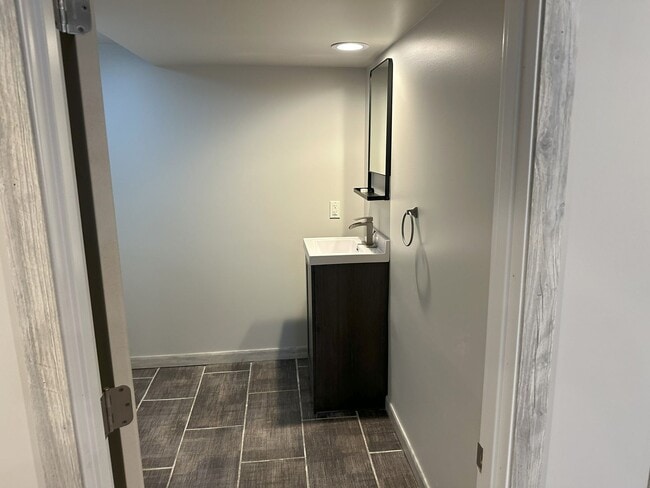 Building Photo - Beautifully Remodeled 3-Bedroom Home with ...