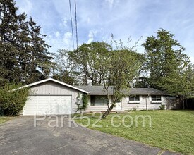 Building Photo - 3 Bedroom Rambler in Lakewood!