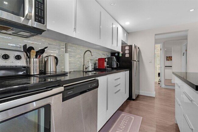 Building Photo - 1117 Meridian Ave