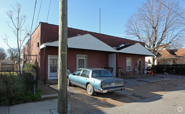 Building Photo - 310 Wilburn St
