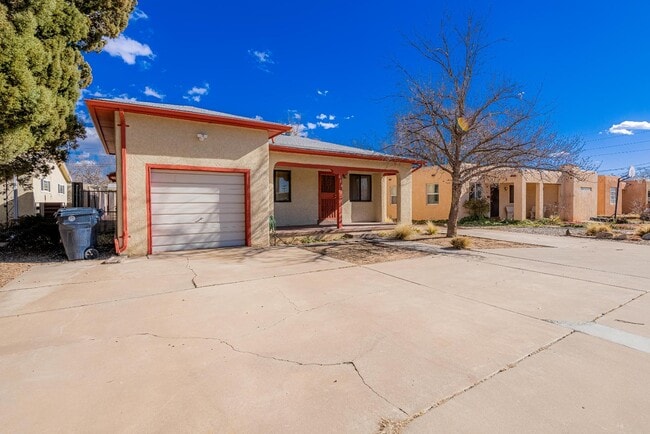 Building Photo - 624 Adams St NE