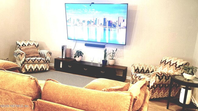 Building Photo - 7882 Island Fox Rd