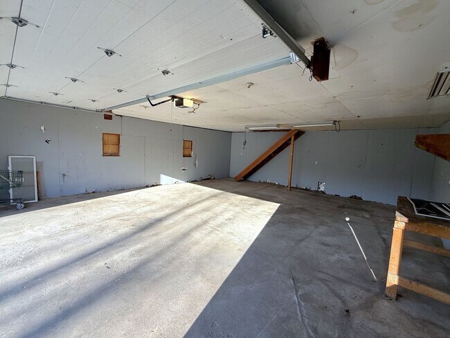 Building Photo - 3416 9th St