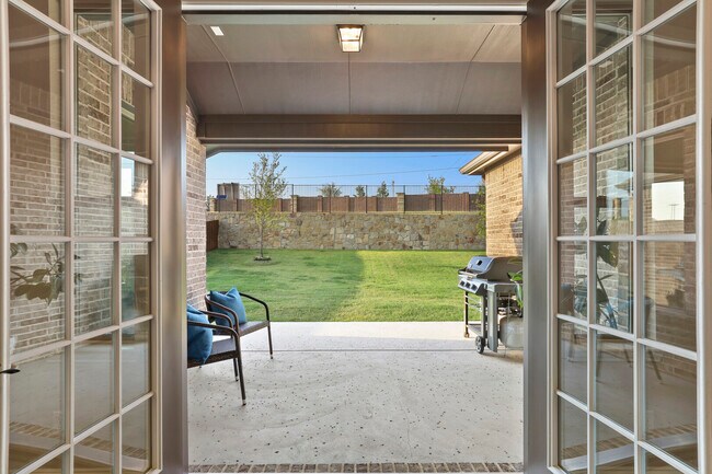Building Photo - 11482 Misty Ridge Dr