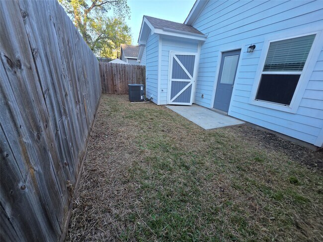 Building Photo - 16992 W Dounreay St