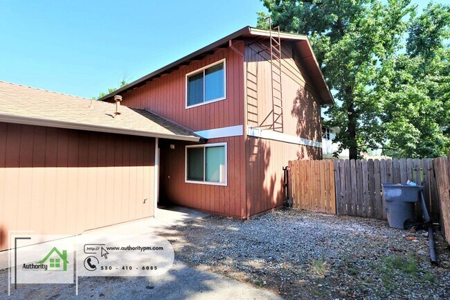Primary Photo - 2750 Shasta View Dr