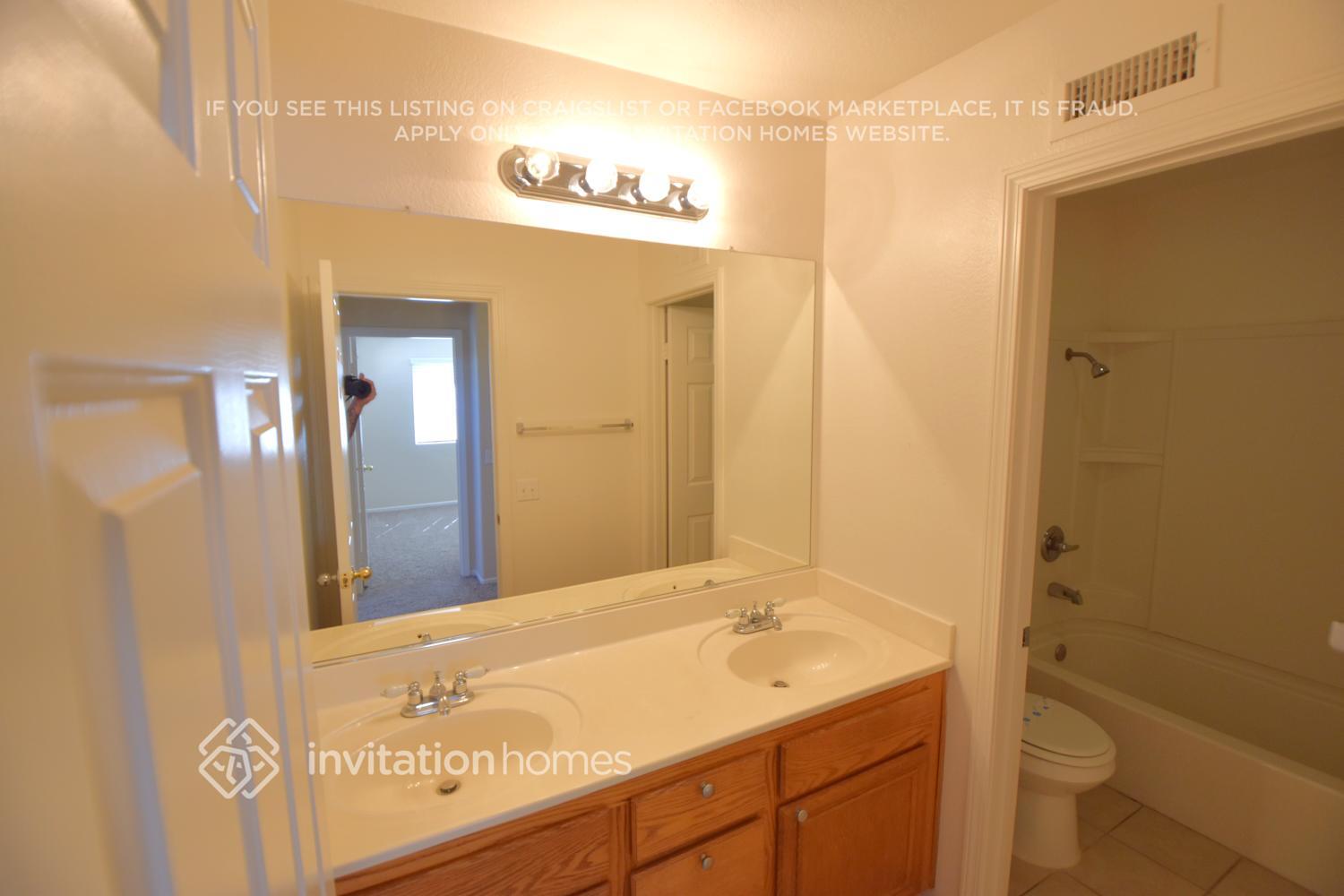 Building Photo - 29112 Wayfarer Ln