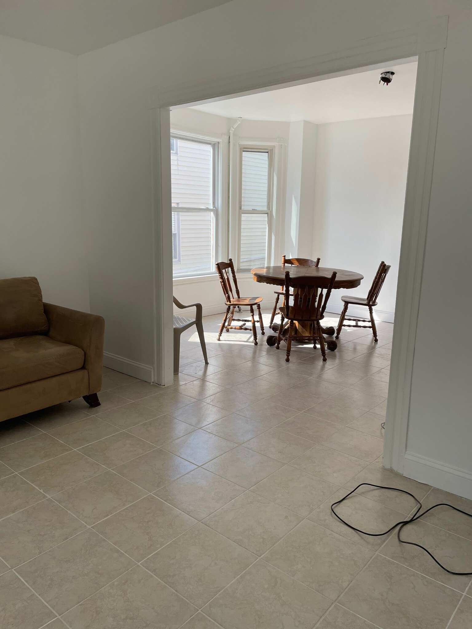 Building Photo - 1303 Hutton St