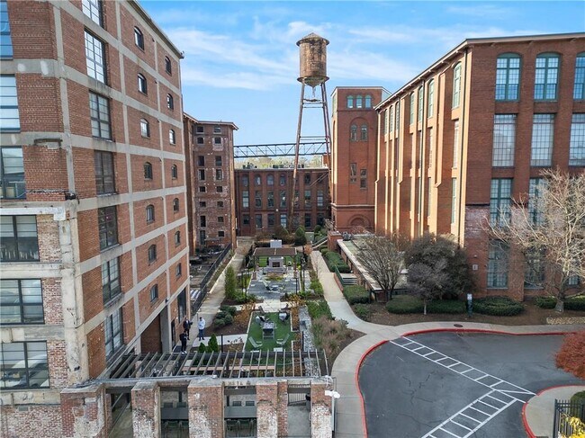 Building Photo - 170 Boulevard NE