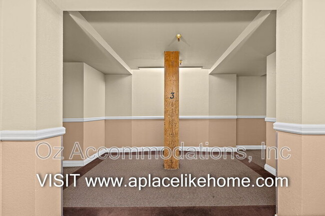 Building Photo - 609 Central St