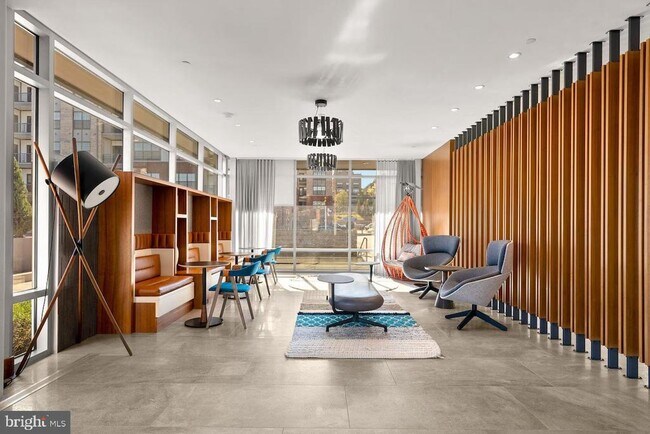 Building Photo - 145 Riverhaven Dr