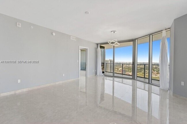 Building Photo - 488 NE 18th St