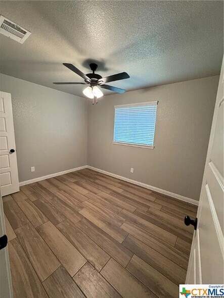 Building Photo - 6100 Aquilla Dr