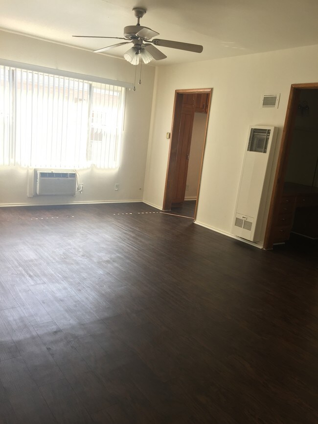 Whitsett Courtyard Apartments 6065 Whitsett Ave North Hollywood CA