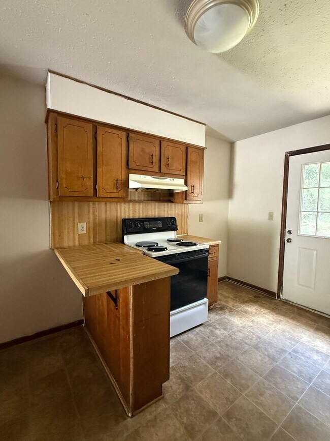 Building Photo - 95 Plum Orchard Rd