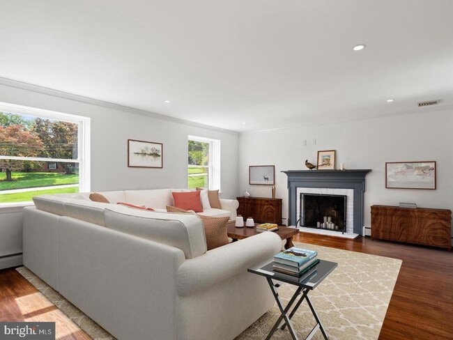 Building Photo - 1105 Waterloo Rd