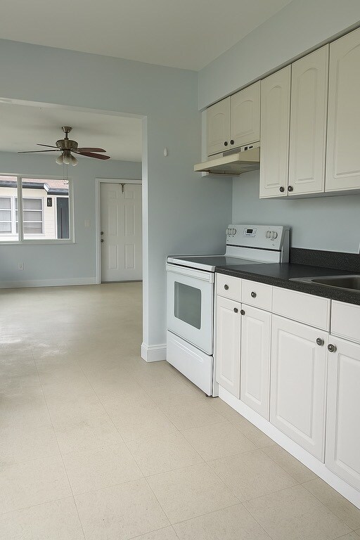 Building Photo - 4060 SW 58th Ter