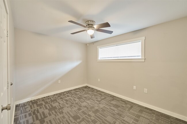 Building Photo - 309 S Magnolia St