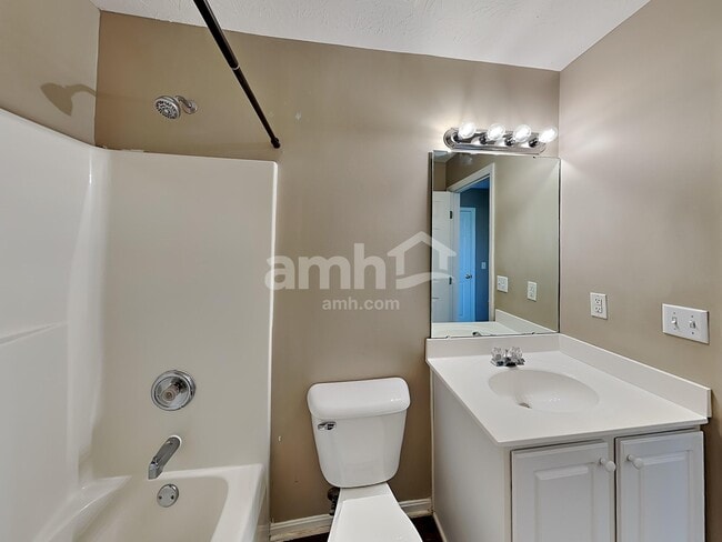 Building Photo - 911 Balsam Wood Ln