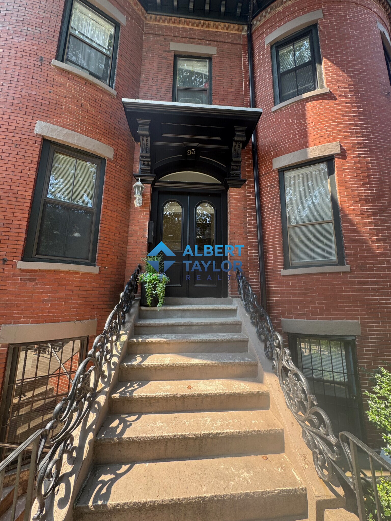 Building Photo - 93 E Brookline St