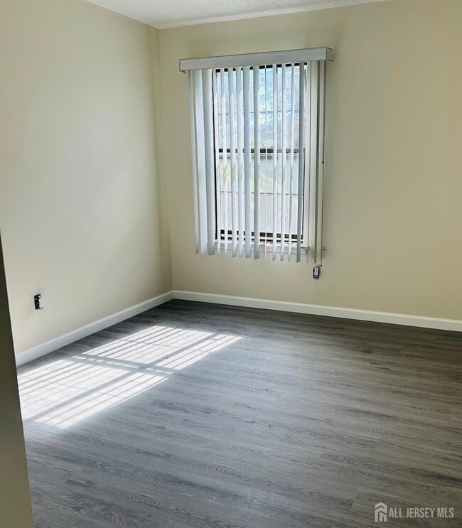Building Photo - 2501 Lighthouse Ln