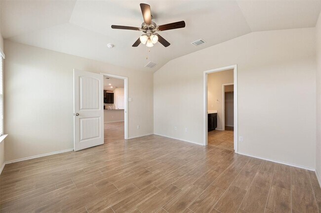 Building Photo - 208 Plata Ln