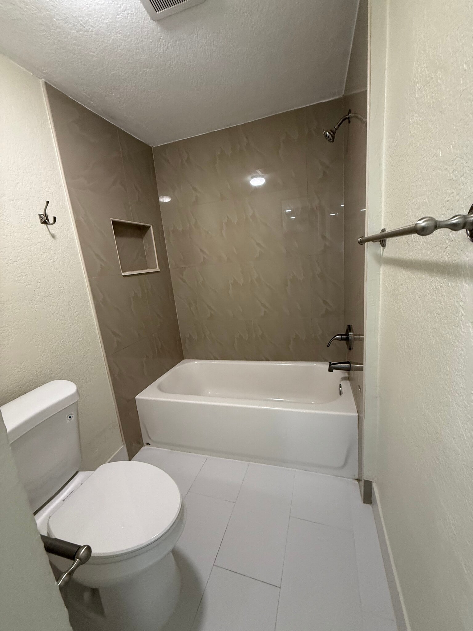 Bathroom - 4510 SW 19th St