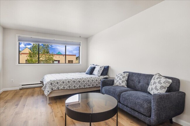 Building Photo - Long Term Rental- Cedar Lodge 218