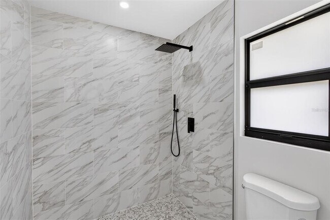 Building Photo - 20412 Elrose Ave