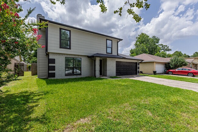 Primary Photo - 12223 Kingslake Forest Dr