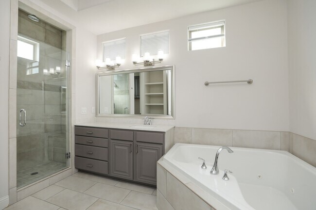 Building Photo - 4102 Feagan St