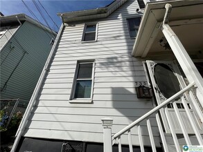 Building Photo - 735 2nd Ave