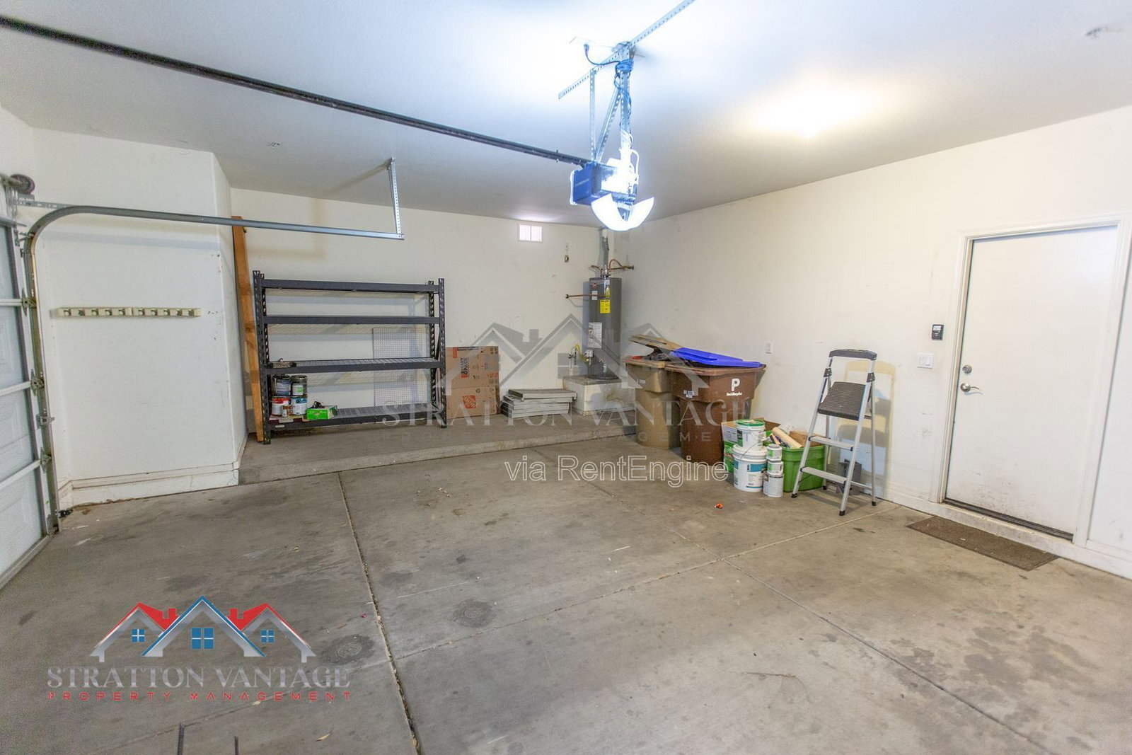 Building Photo - 9136 W Meadow Dr