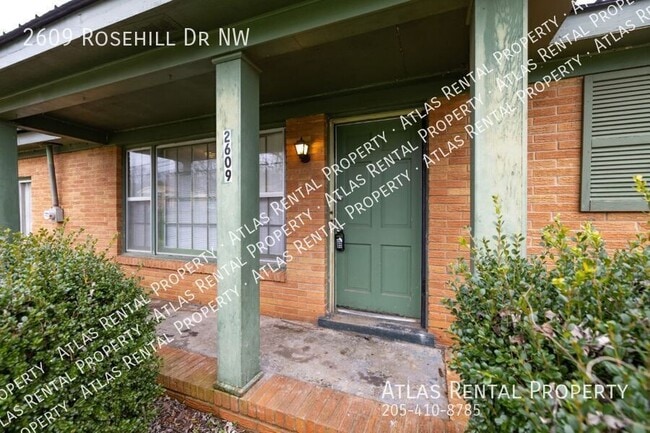 Building Photo - 2609 Rosehill Dr NW