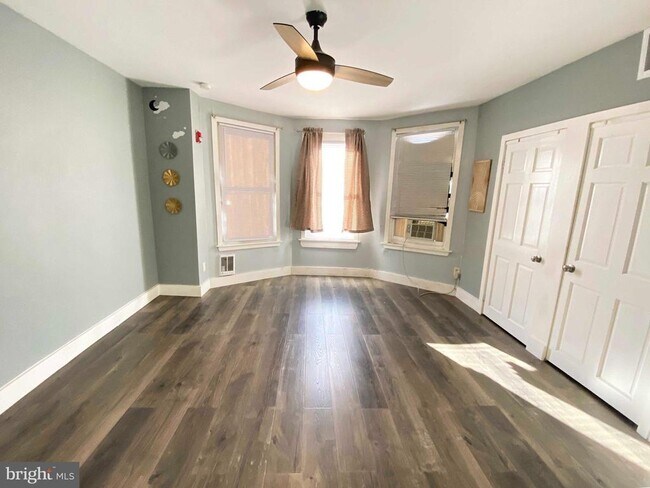 Building Photo - 315 N 52nd St