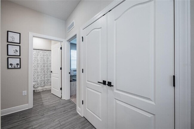 Building Photo - 7753 Somersworth Dr