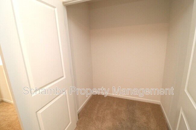 Building Photo - 360 Freestall Dr