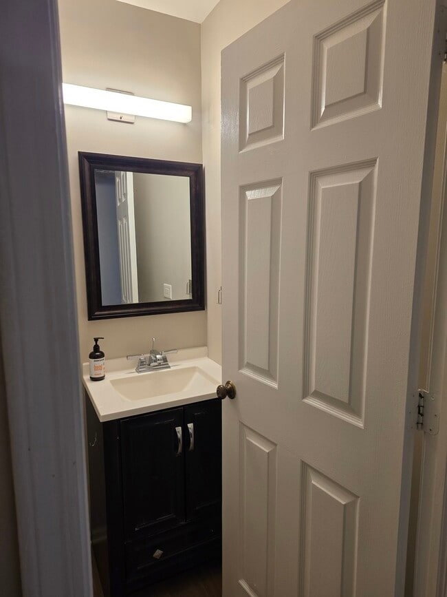 Building Photo - 406 College Crossing