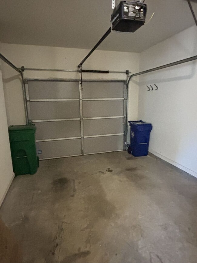 Building Photo - Gated Private Community! Spacious 3 Bedroom and 2.5 Bath End Unit Townhome