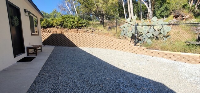 Building Photo - 4229 Panorama Dr