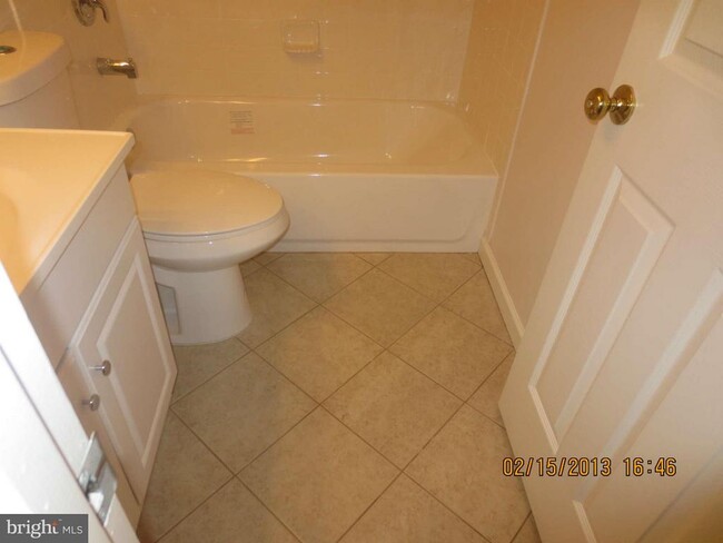 Building Photo - 6540 Creek Run Dr