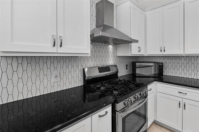 Building Photo - 7216 Raintree Way