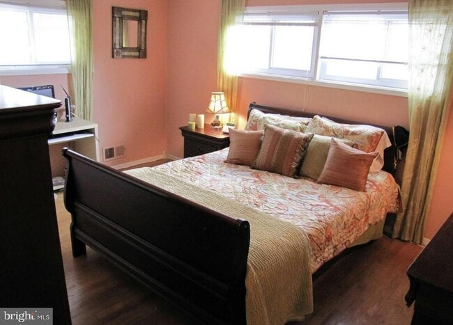 Building Photo - 715 Marshall Ave