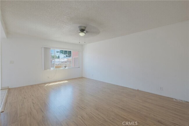 Building Photo - 4433 Triggs St