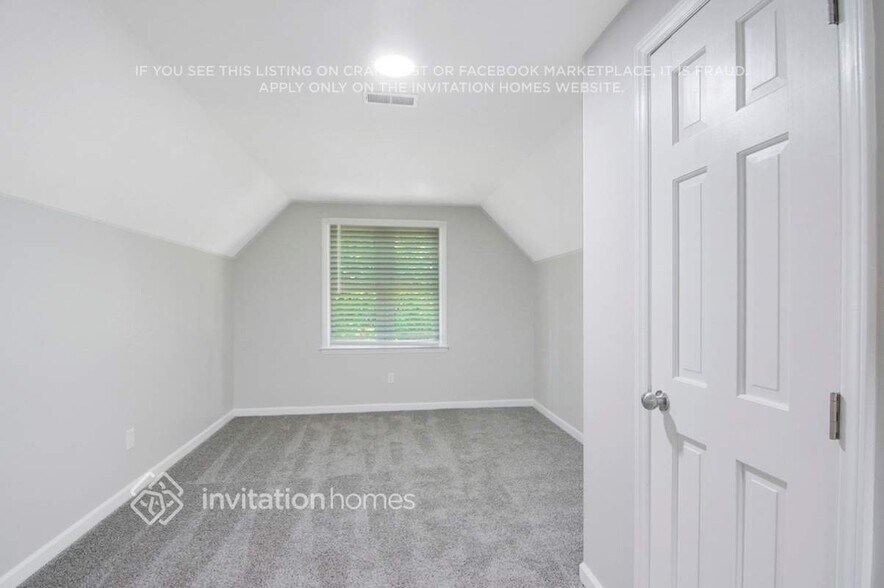 Building Photo - 7413 Laketree Dr