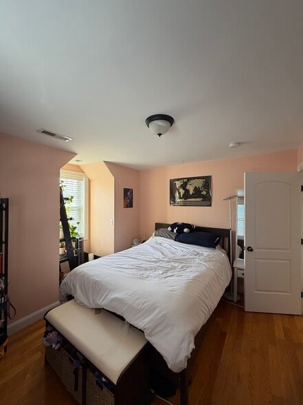 Building Photo - 100 Kimball Rd