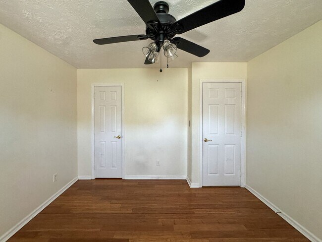 Building Photo - 6875 Baystone Rd