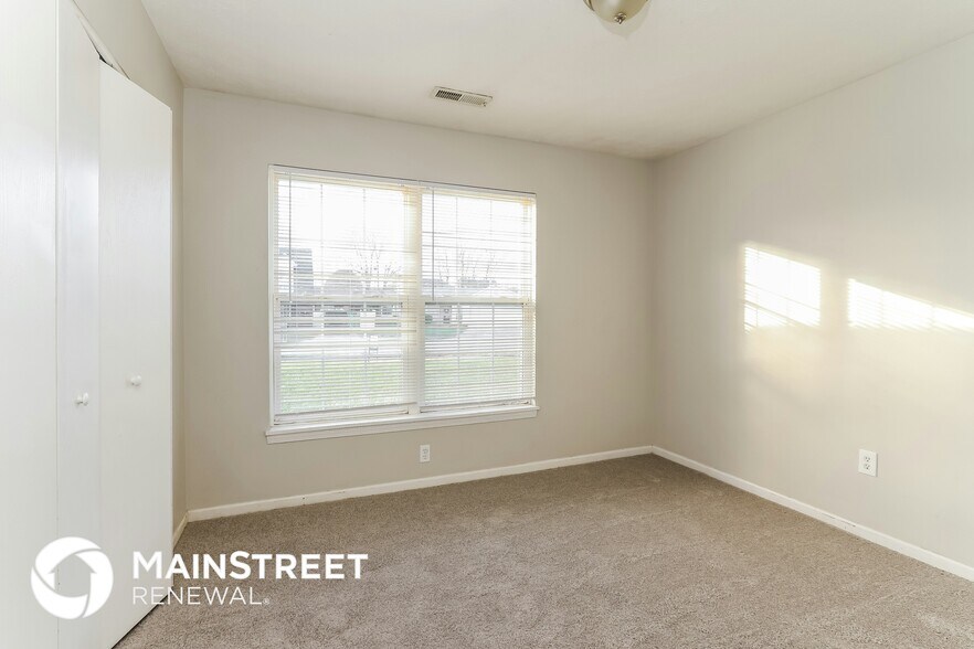 Building Photo - 9611 Combs Ln